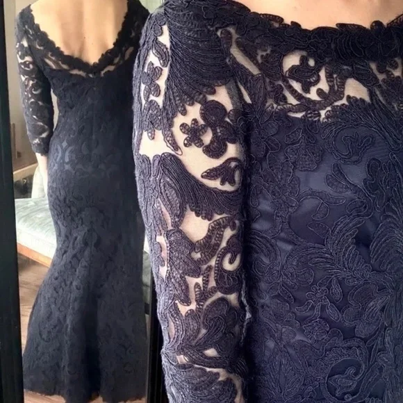 Tadashi Shoji Navy Formal Gown Full Length Lace size 2 - Picture 3 of 10
